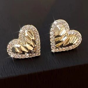 Diamond Textured Heart Gold Toned Stud Earrings